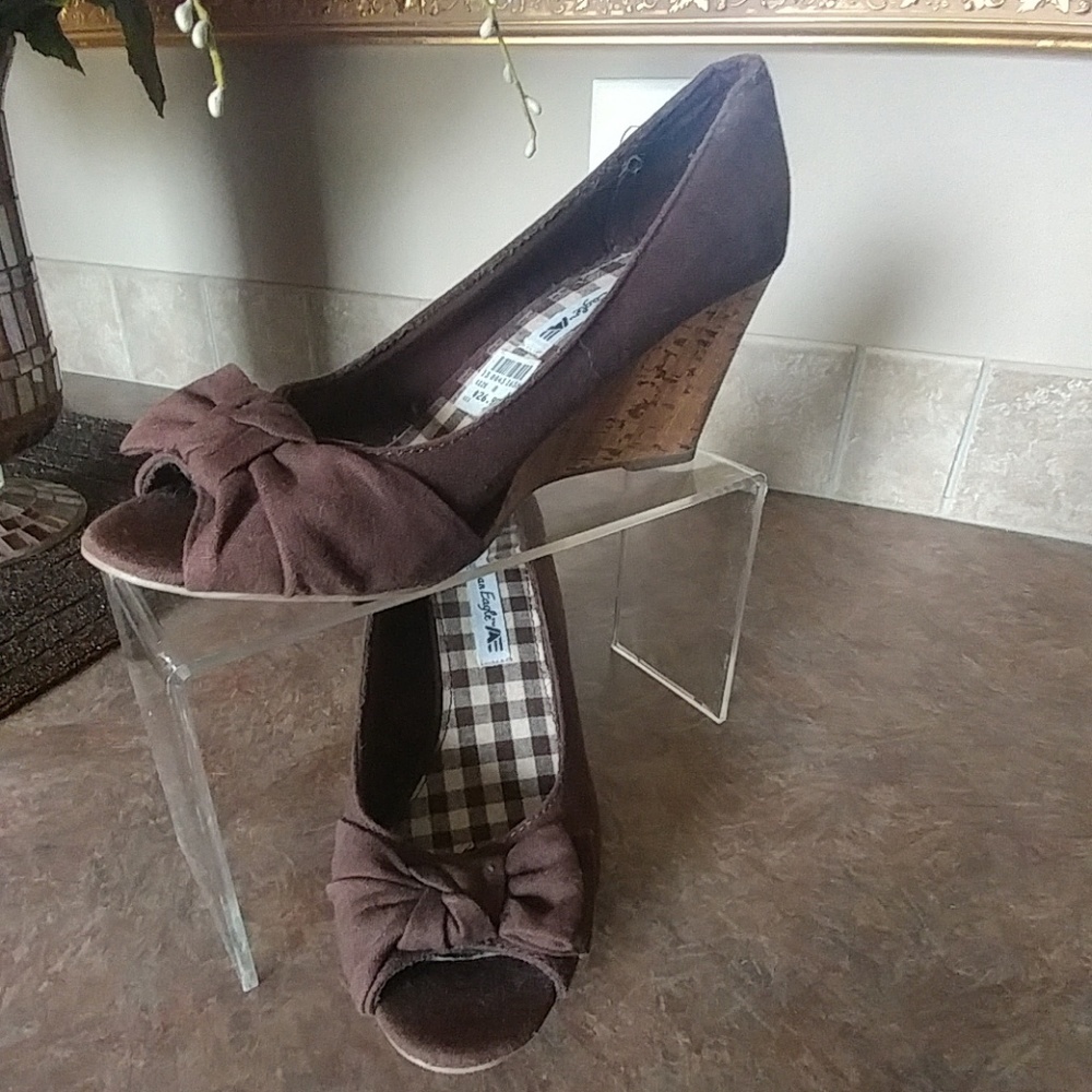 American Eagle wedge shoes